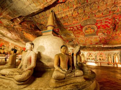 Buddha statues in Dambulla Cave Temple